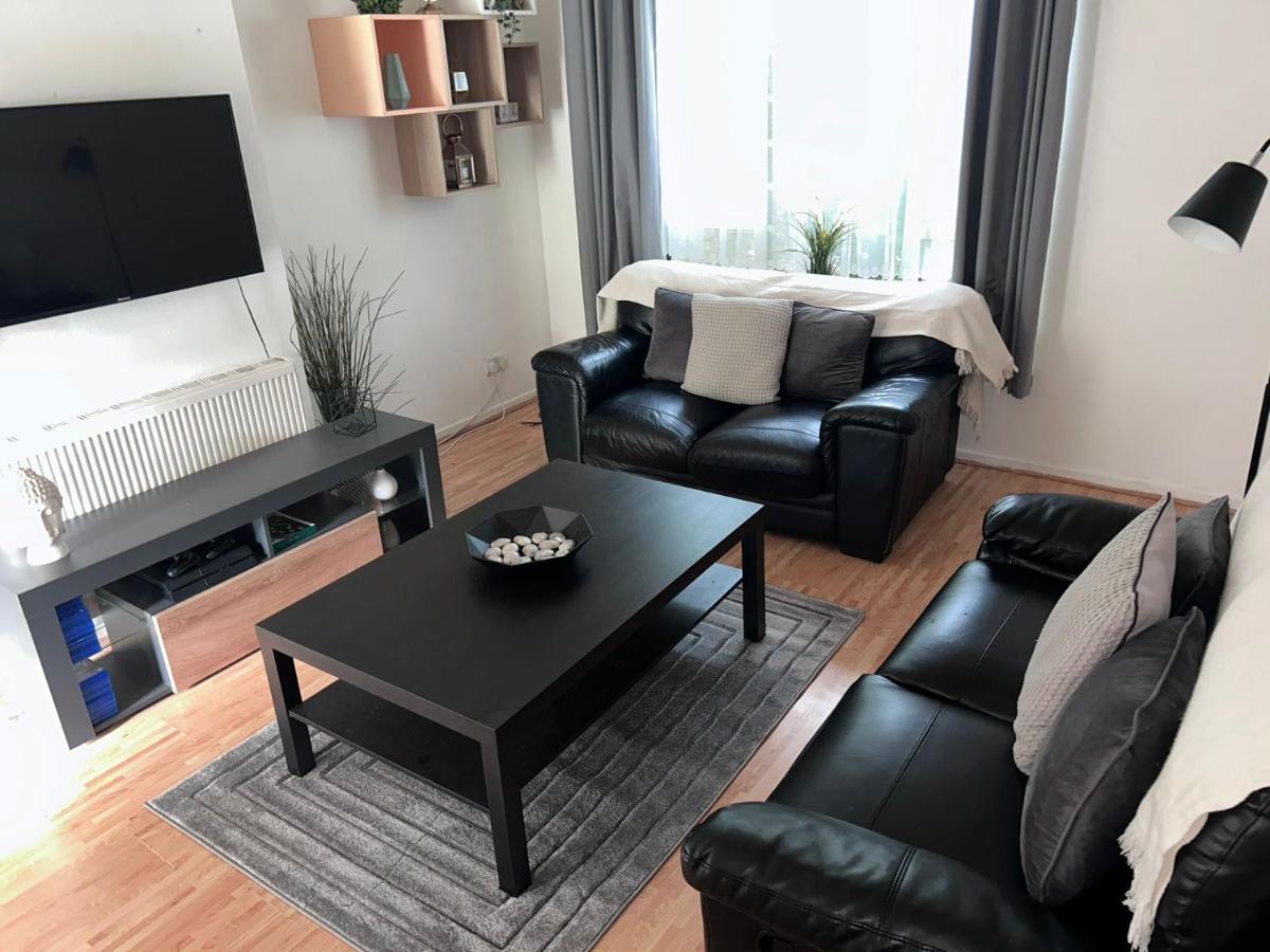 Apartamento 3 Bedroom Garden In East