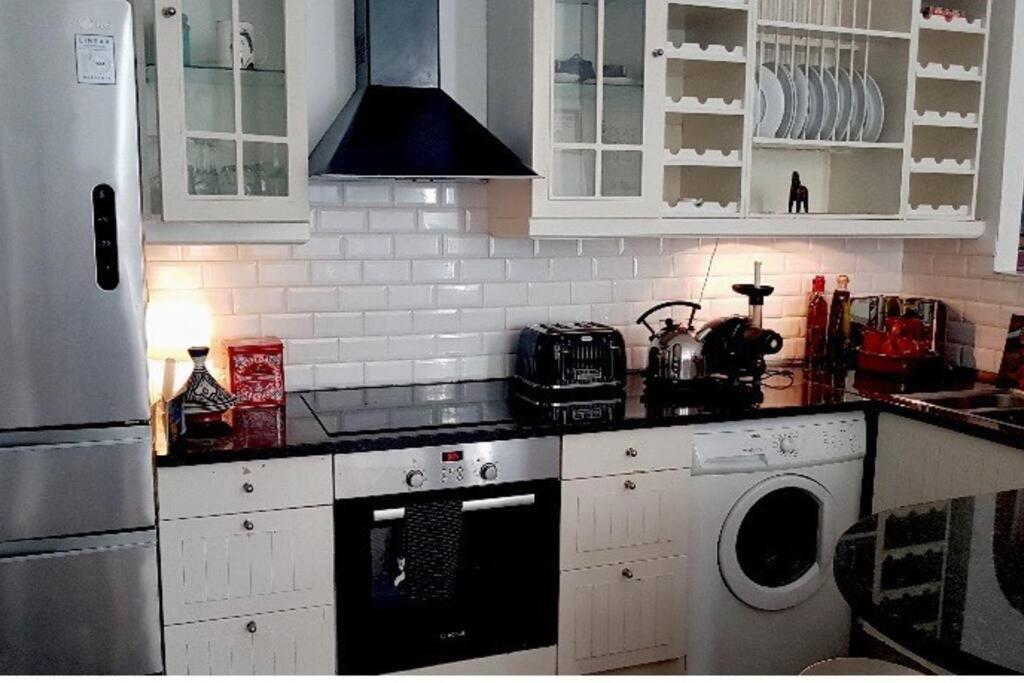 Apartamento Beautiful Two Bedroom Flat In Kensington *