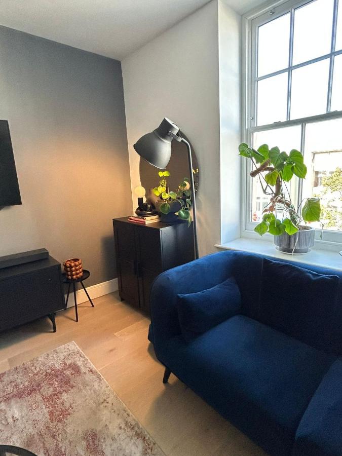 West Luxury Oasis, Ealing Broadway - Location!!! * London