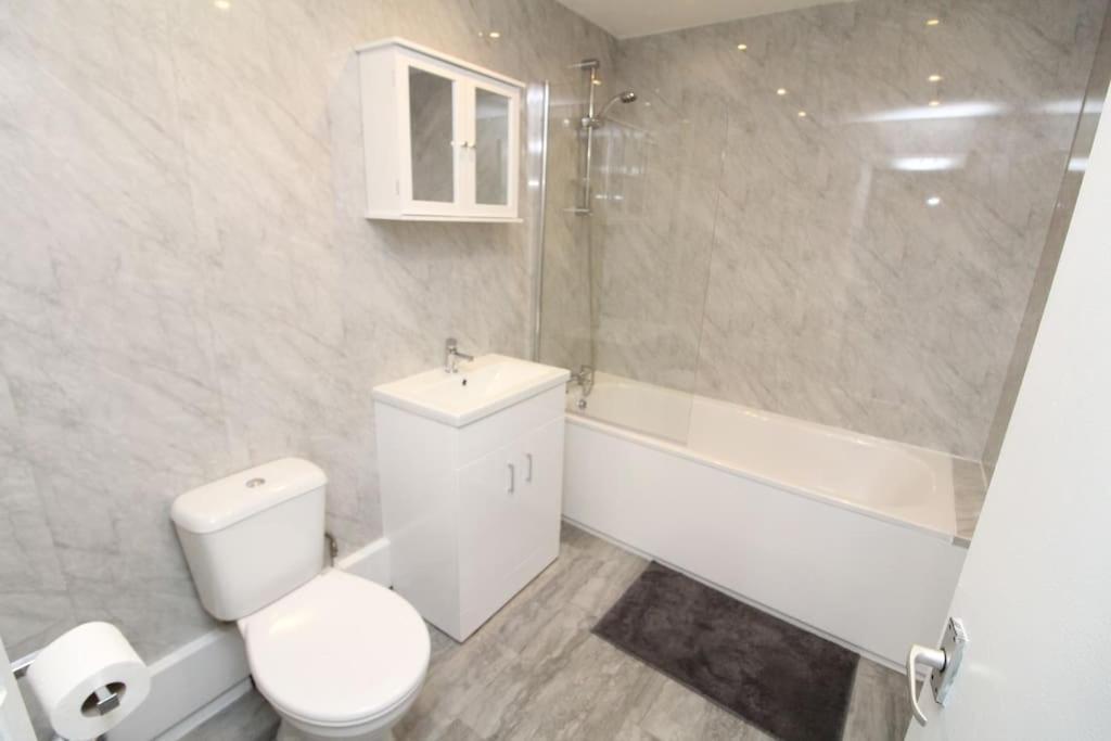 Apartamento Modern 2 Bed Close To City *