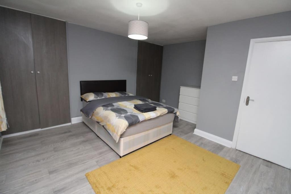 Modern 2 Bed Close To City * Londres