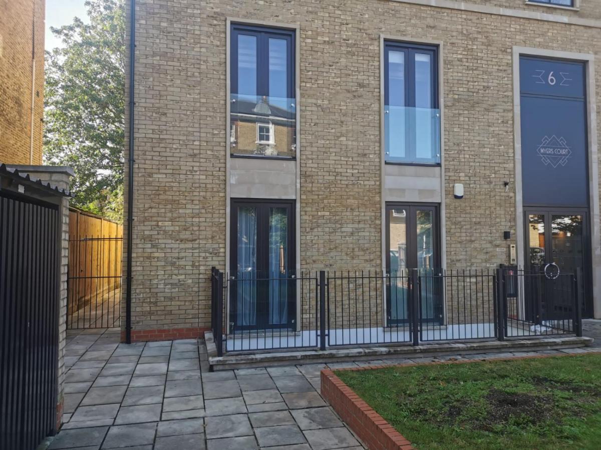Comfortable London Retreat - Sleeps 6 Casa de Férias Londres