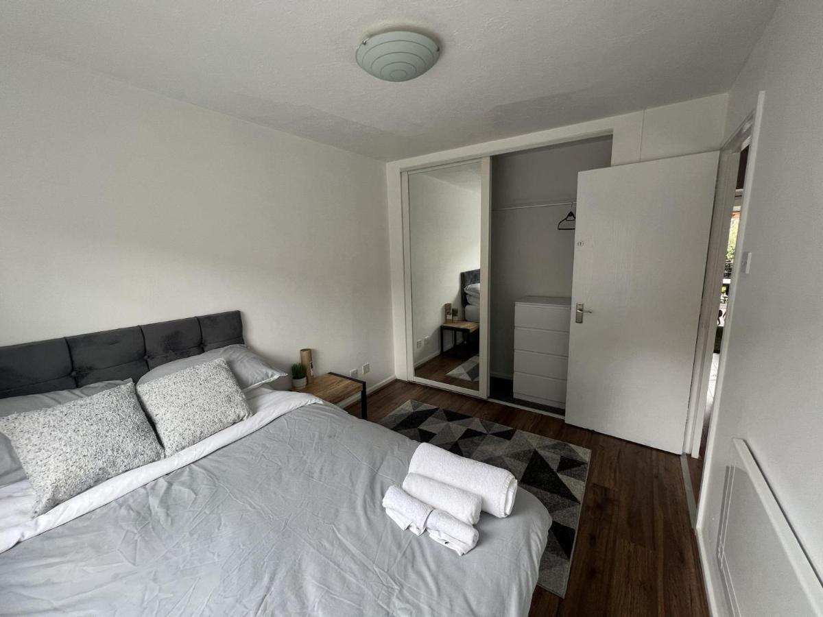 Canary Wharf Haven - Spacious & Homely Entire 1 Bedroom Flat * Londres