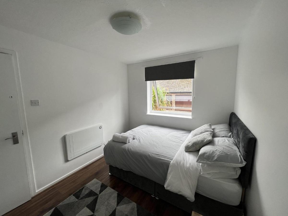 Appartement Canary Wharf Haven - Spacious & Homely Entire 1 Bedroom Flat Londen