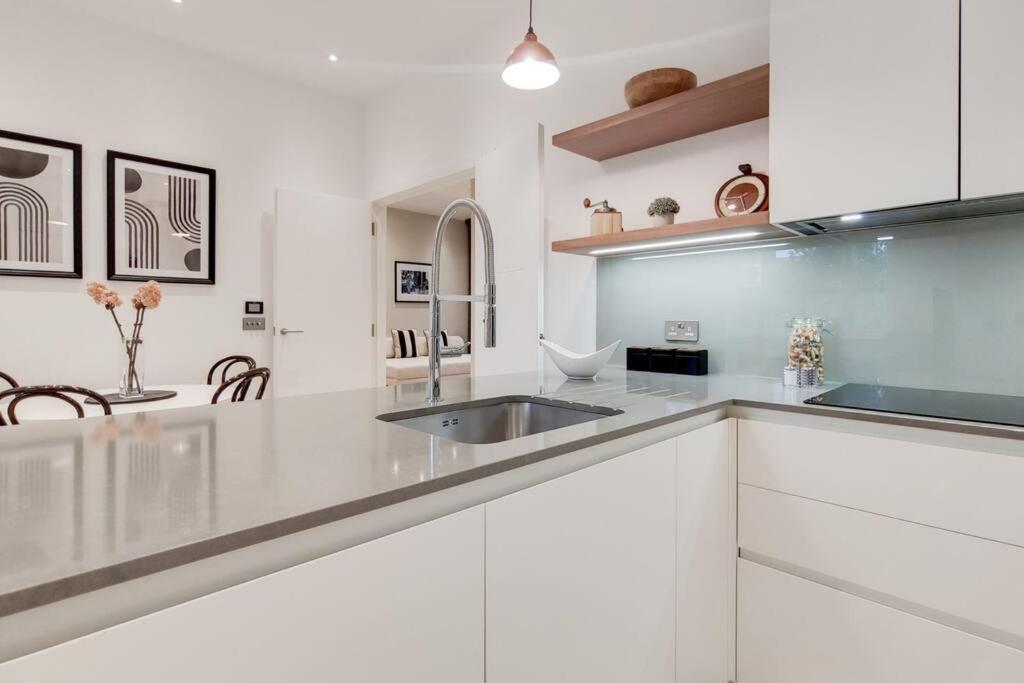 11 Borough - Bright & Spacious 2-bed Near Bridge Londen