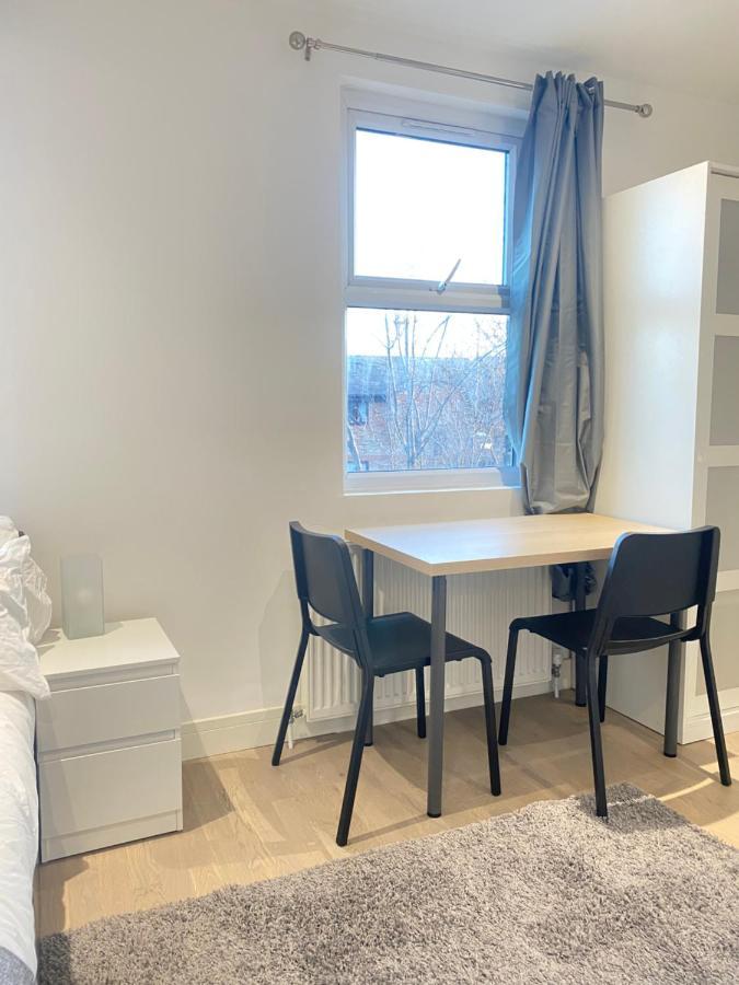 Cozy En-suite Near Stratford Guest house London