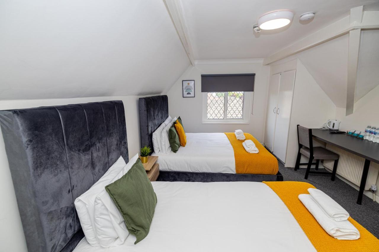 Hotel Woodford 3*