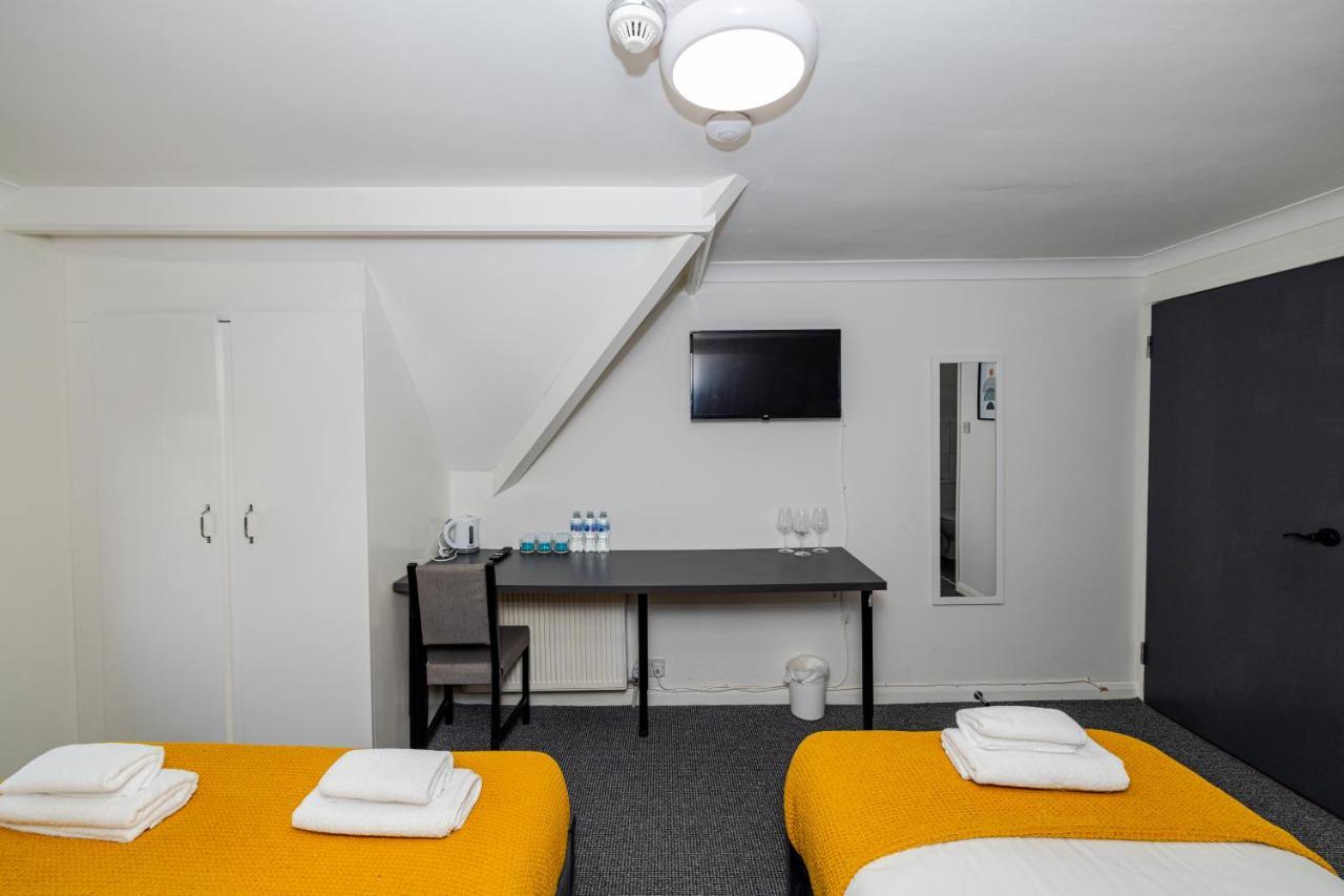 Hotel Woodford 3*