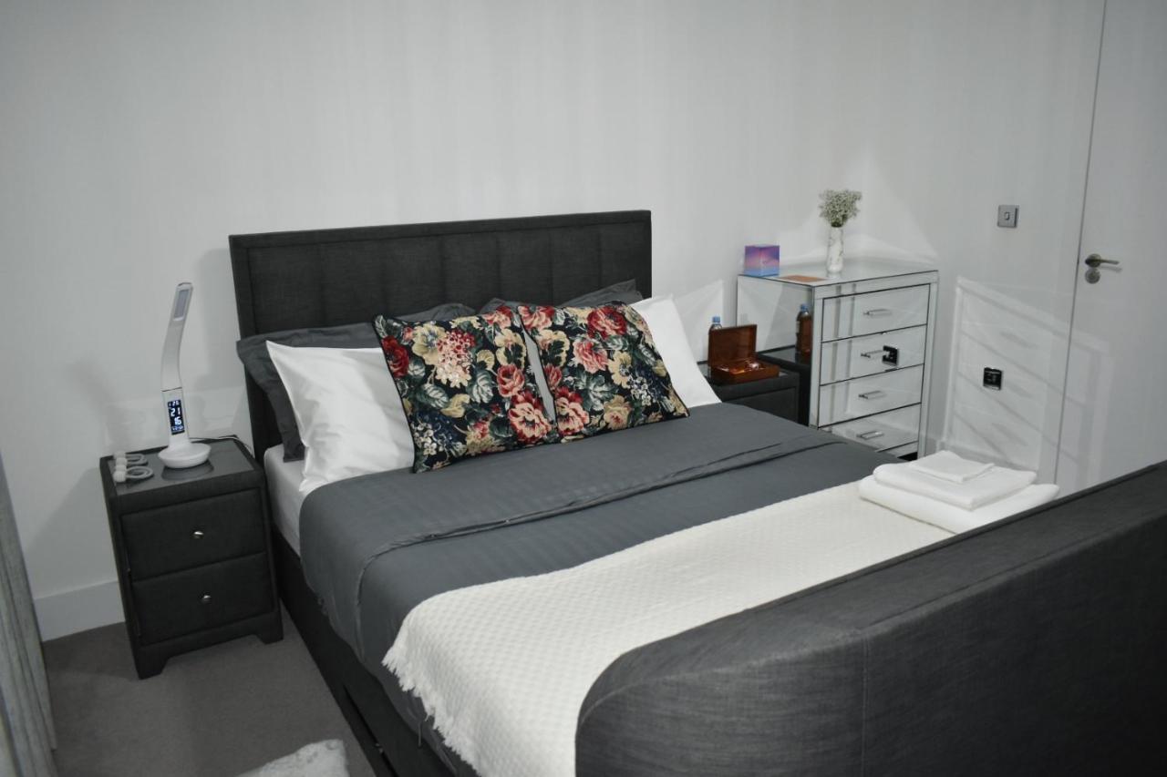 A Private En-suite Bedroom In Bromley-by-bow *