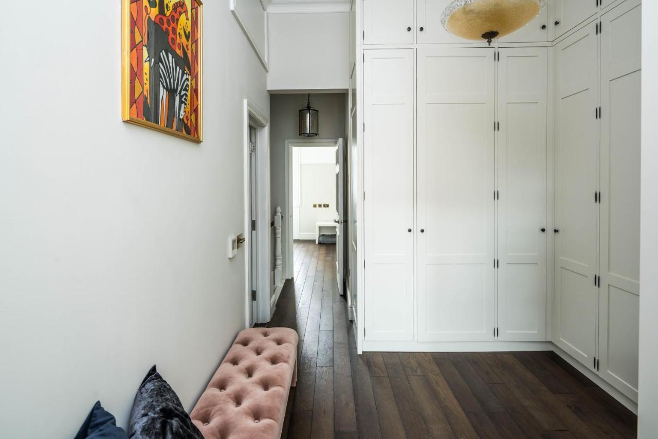 4 Bedroom House Up To 10 People At Heart Of Kensington And Chelsea *