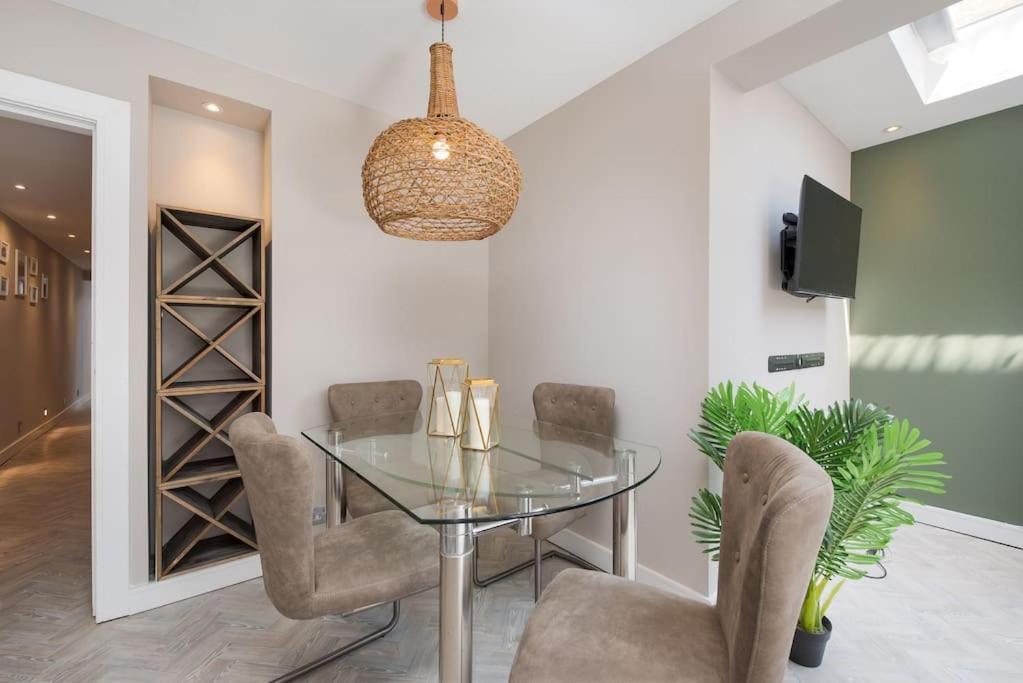 West Kensington By Capital Appartement