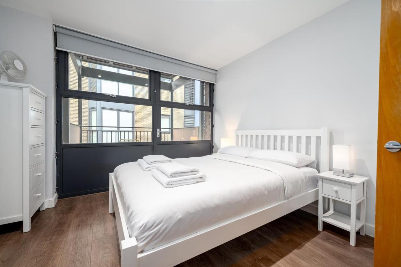 Modern & Spacious 2 Bedroom In * Londres