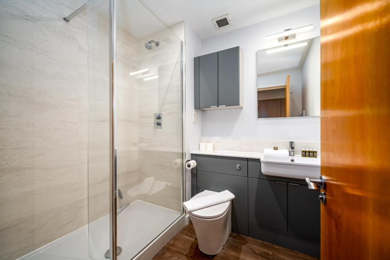 Modern & Spacious 2 Bedroom In * Londres