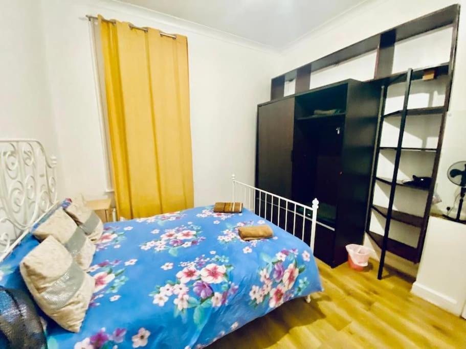 Two Bedroom House On Ground Floor In Appartement *