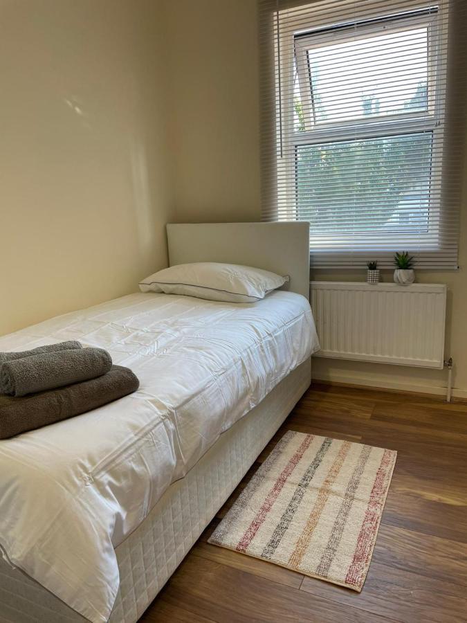 Single And Doubles Close To Privatunterkunft *
