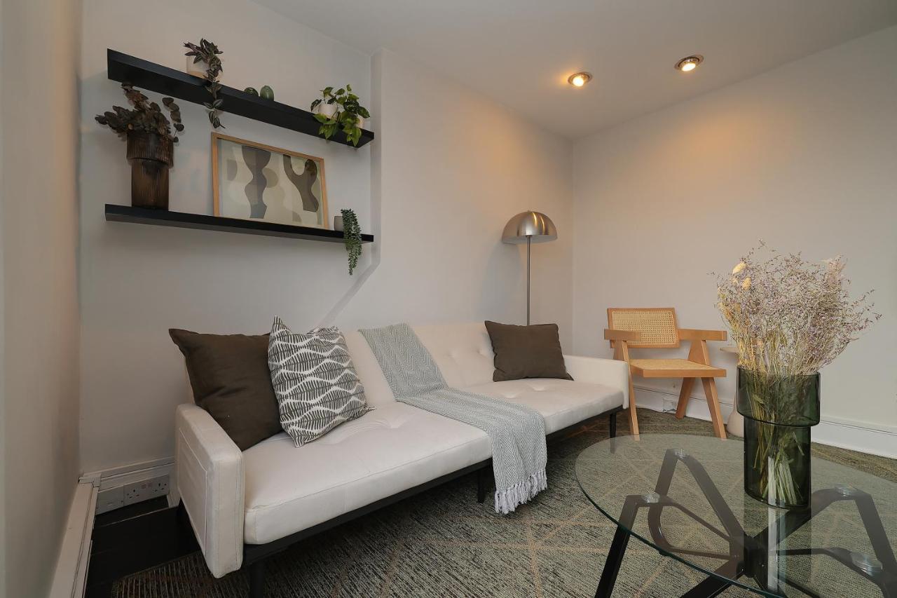 2 Bedroom Chic With Private Balcony In Notting Hill Apartamento