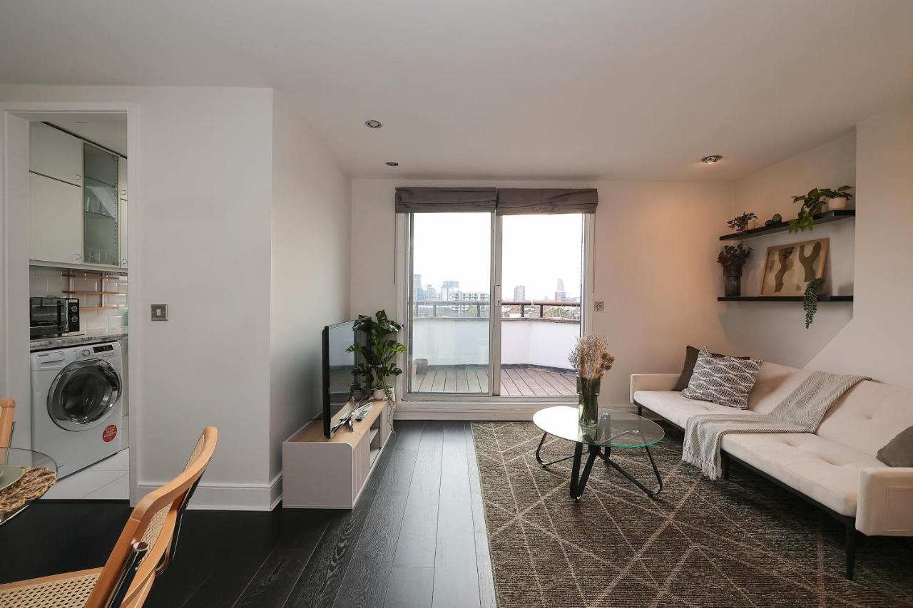 2 Bedroom Chic With Private Balcony In Notting Hill Londres