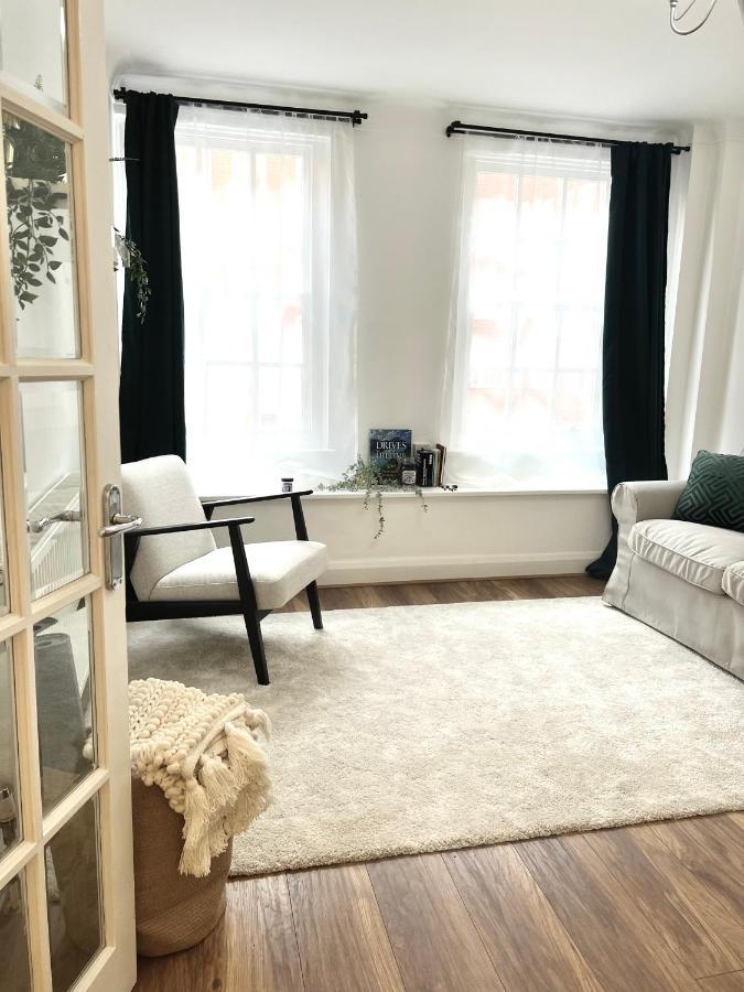 Peaceful New 1 Bed Flat By Hyde Park Londres