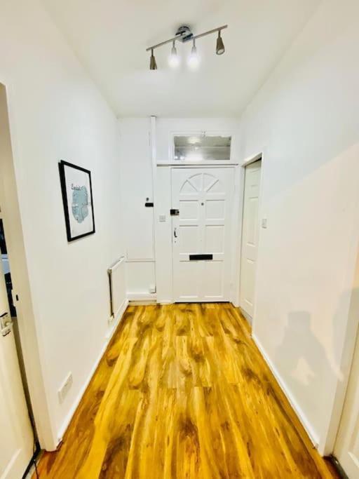 Ground Floor Flat In Bayswater Central * London
