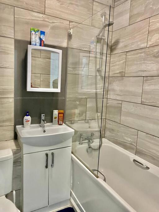 Ground Floor Flat In Bayswater Central *