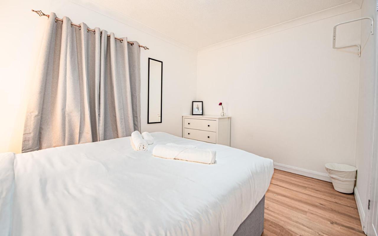 Apartamento Bright Cosy With Parking And Outdoor Patio
