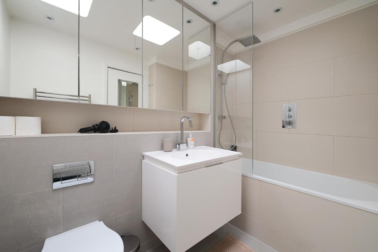2 Bedroom Chic With Private Balcony In Notting Hill Apartamento Londres