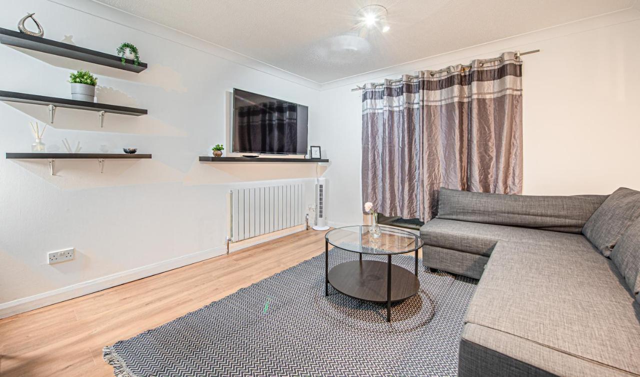 Bright Cosy With Parking And Outdoor Patio * Londres