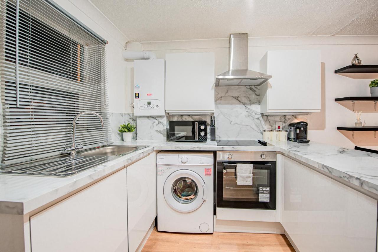 Bright Cosy With Parking And Outdoor Patio * Londres