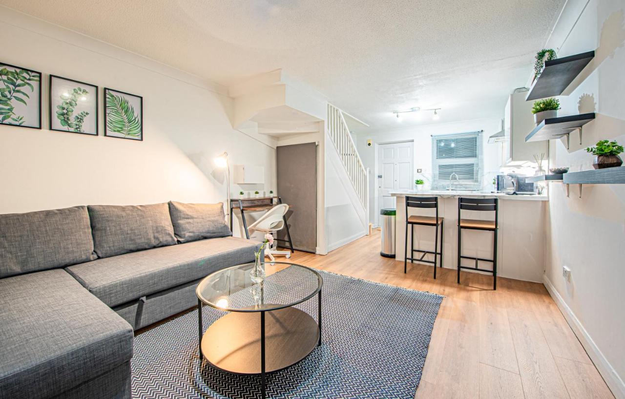 Bright Cosy With Parking And Outdoor Patio Apartamento Londres