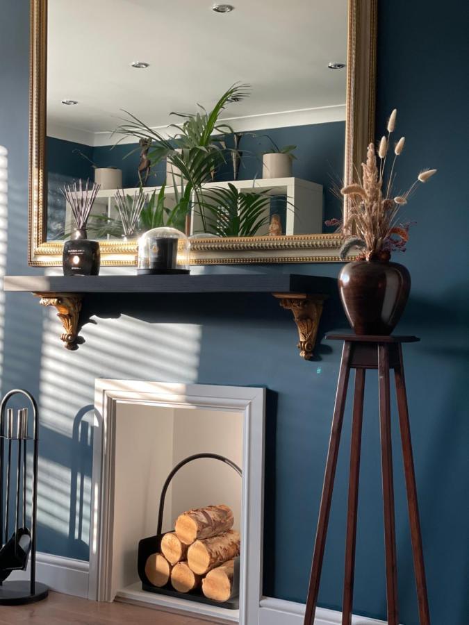 Luxury Mid Century Homestay