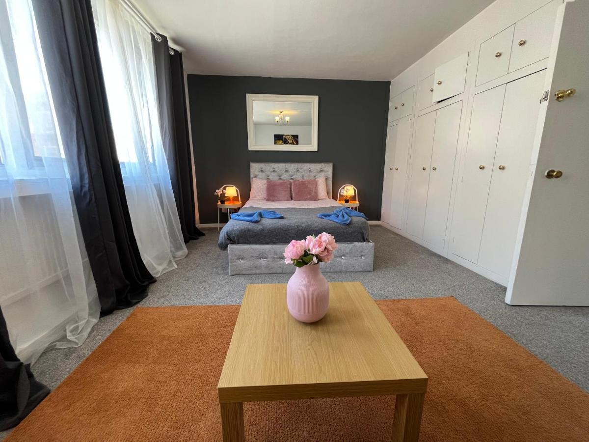 Urluxury 4 Bedroom 5-baths House In Marble Arch, Londres