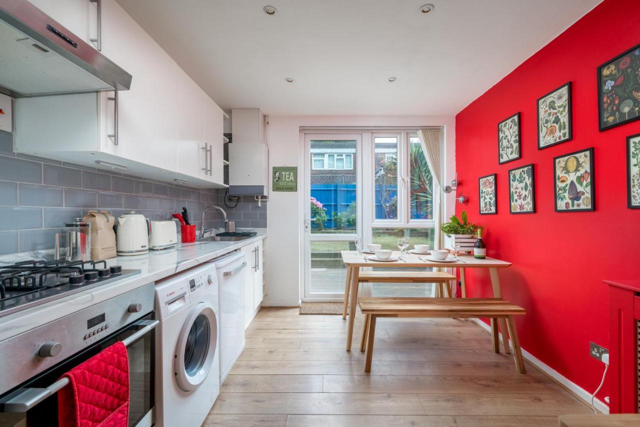 Striking Flat With Charming Garden And Desk * Londres