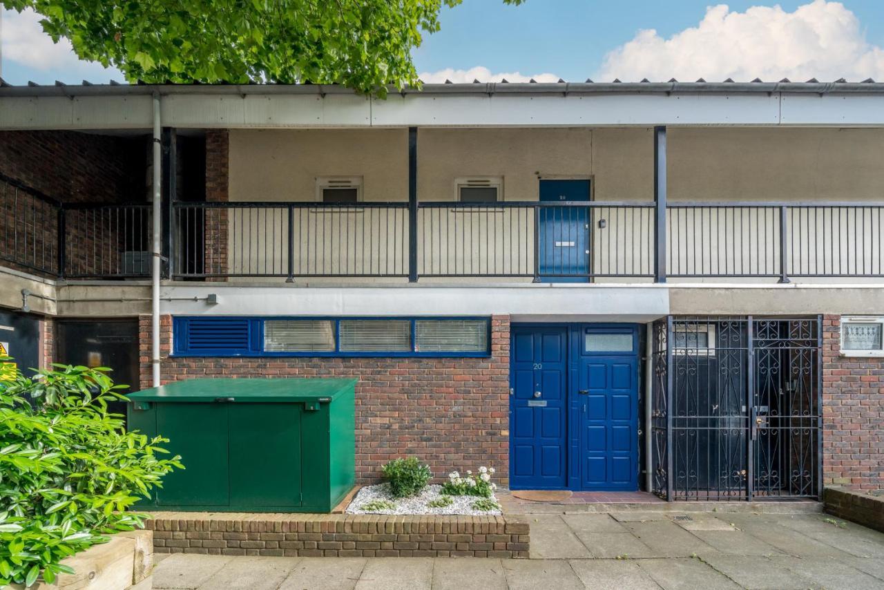 Appartement Striking Flat With Charming Garden And Desk *