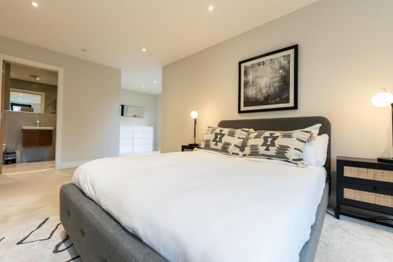 The Hampstead Place - Elegant 3bdr Flat With Patio * Londres