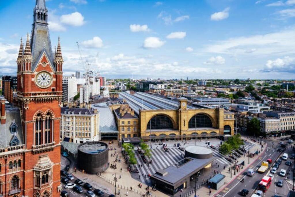 Entire In Kings Cross Londres