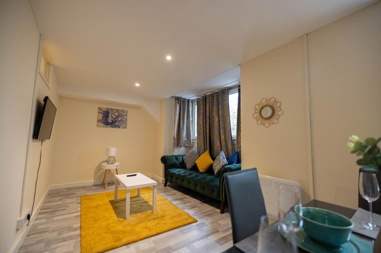 3 Bedrooms-8guests-babycot-15mintopepys-freeparkg * Londres