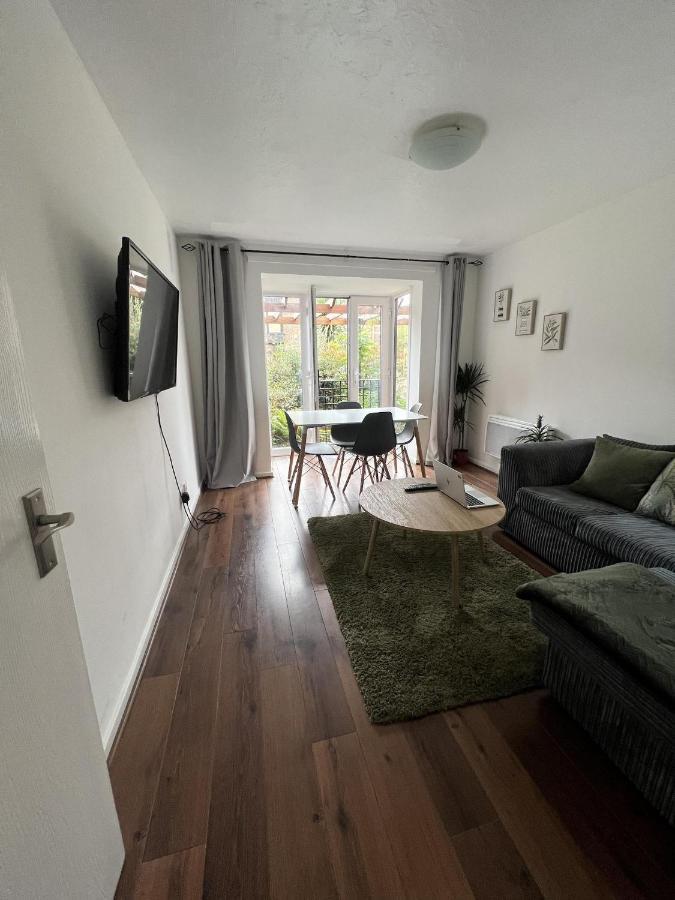 Canary Wharf Haven - Spacious & Homely Entire 1 Bedroom Flat Appartement