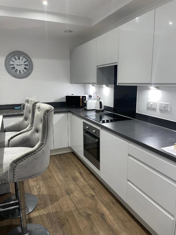 One Bed In Central Apartment *