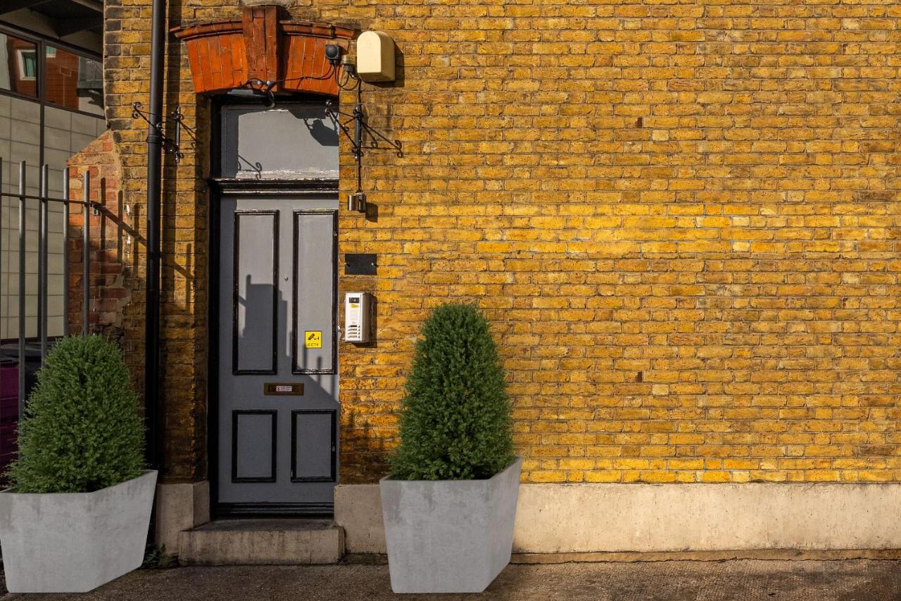 The Buross - Aldgate