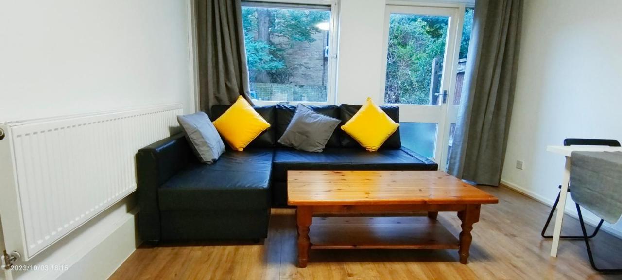 Clapham Garden Near Battersea Park Holiday home London