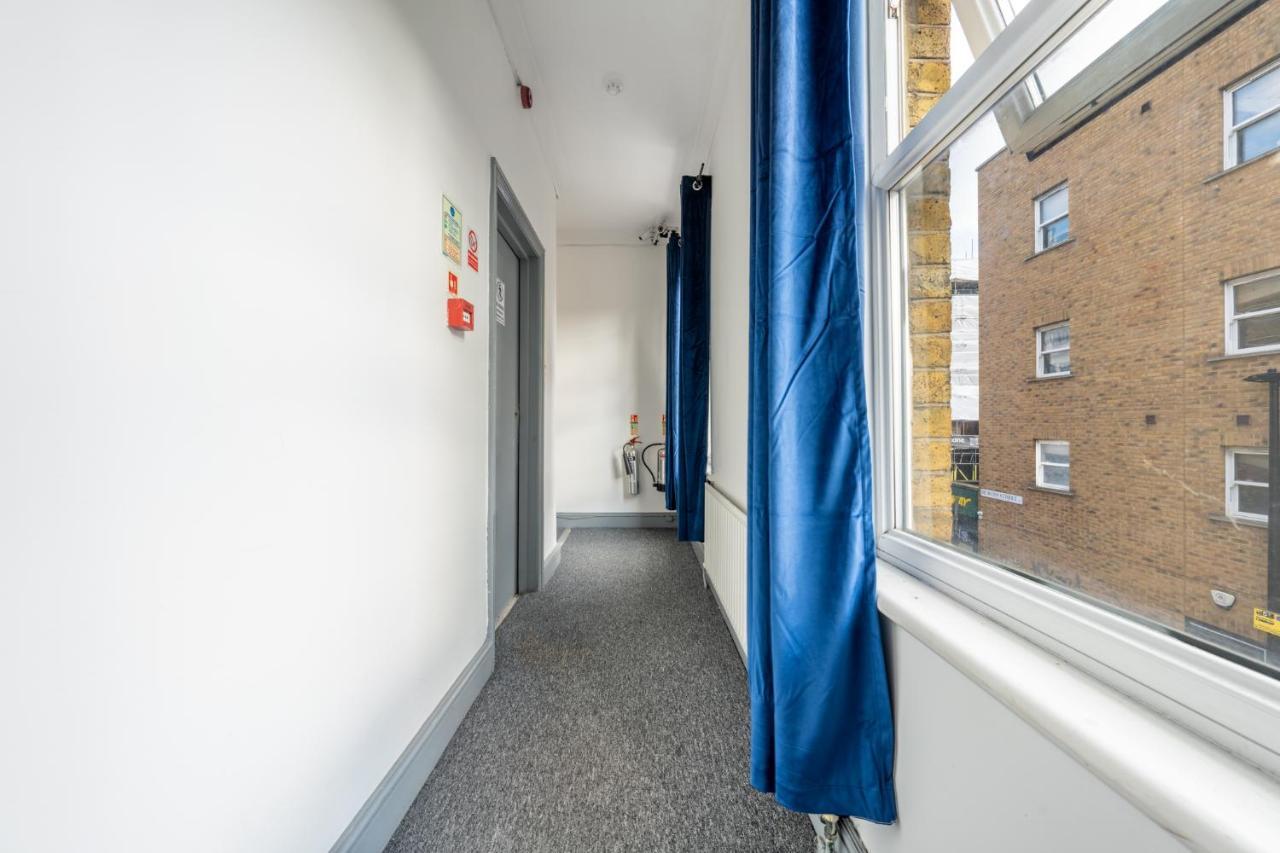 The Buross - Aldgate *