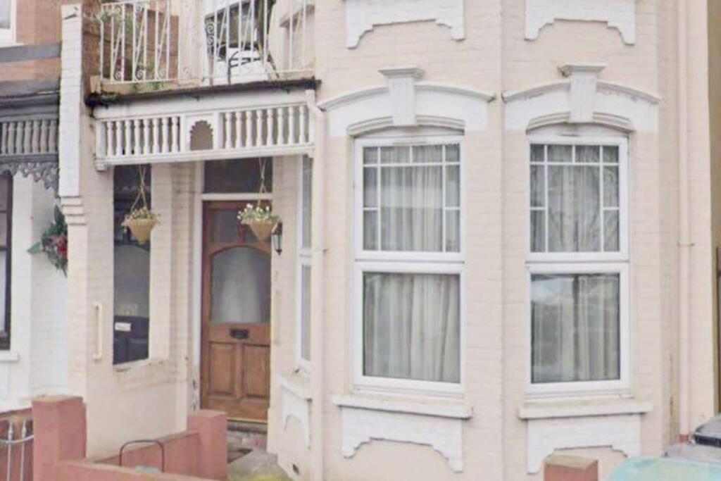 Hébergement de vacances A Beautiful Four Bedroom Family Londres