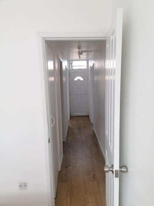 Apartamento Self Contained 2 Bedroom Flat In Southwark Londres