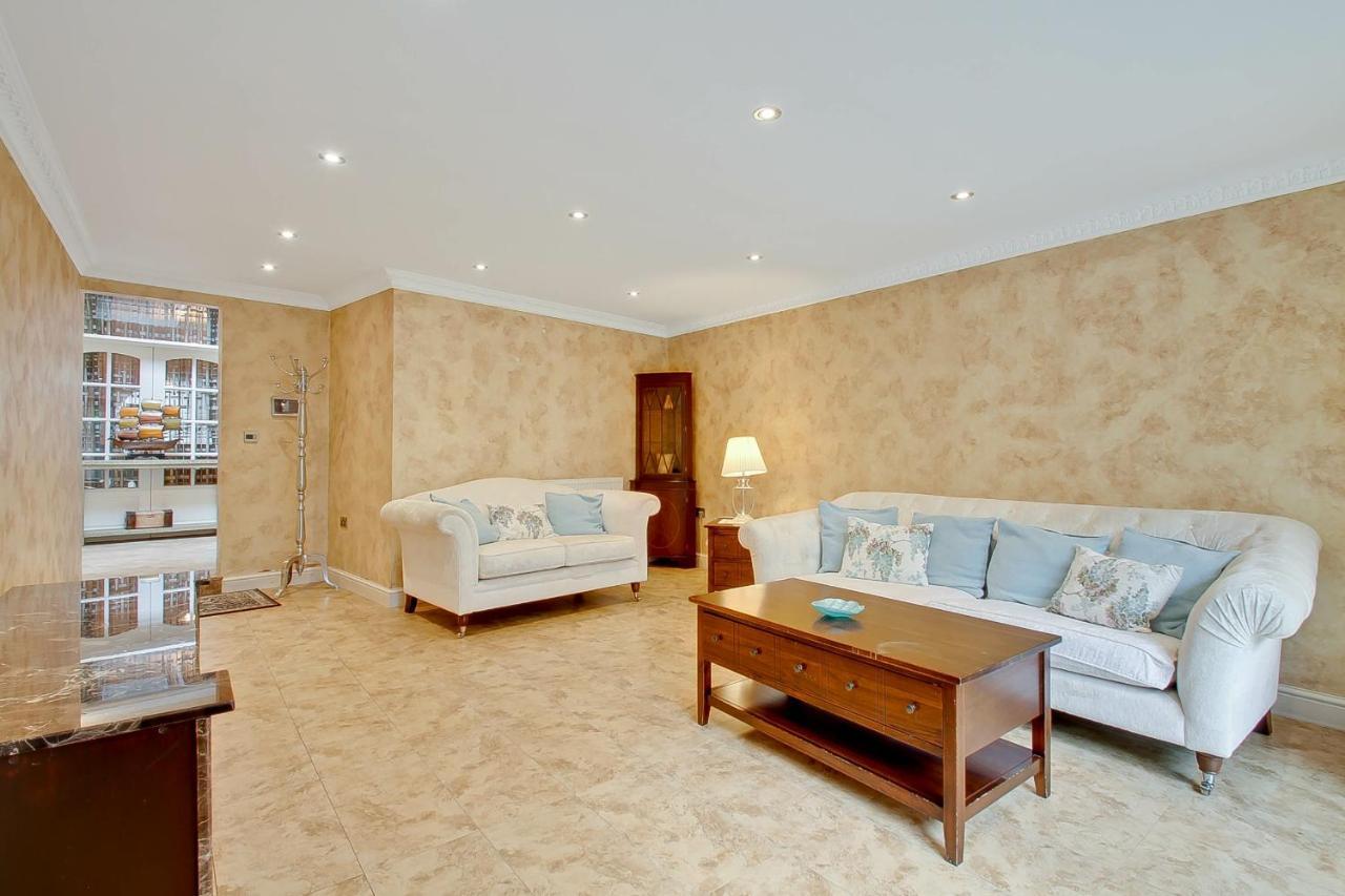 Noel Oasis : Retreat *