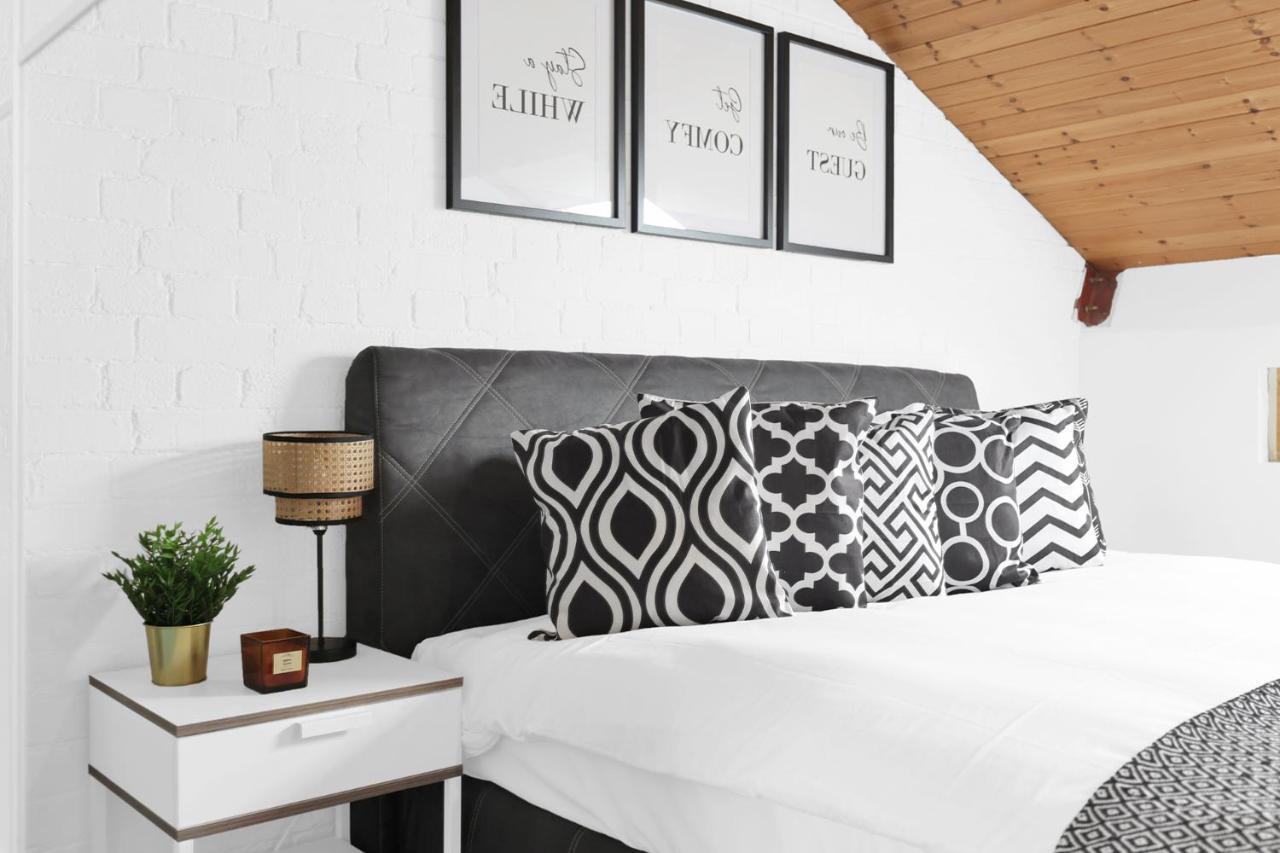 Apartment Large Industrial Style 2 Bedroom Short Term & Flexible Renting Canary Wharf With Free Wifi