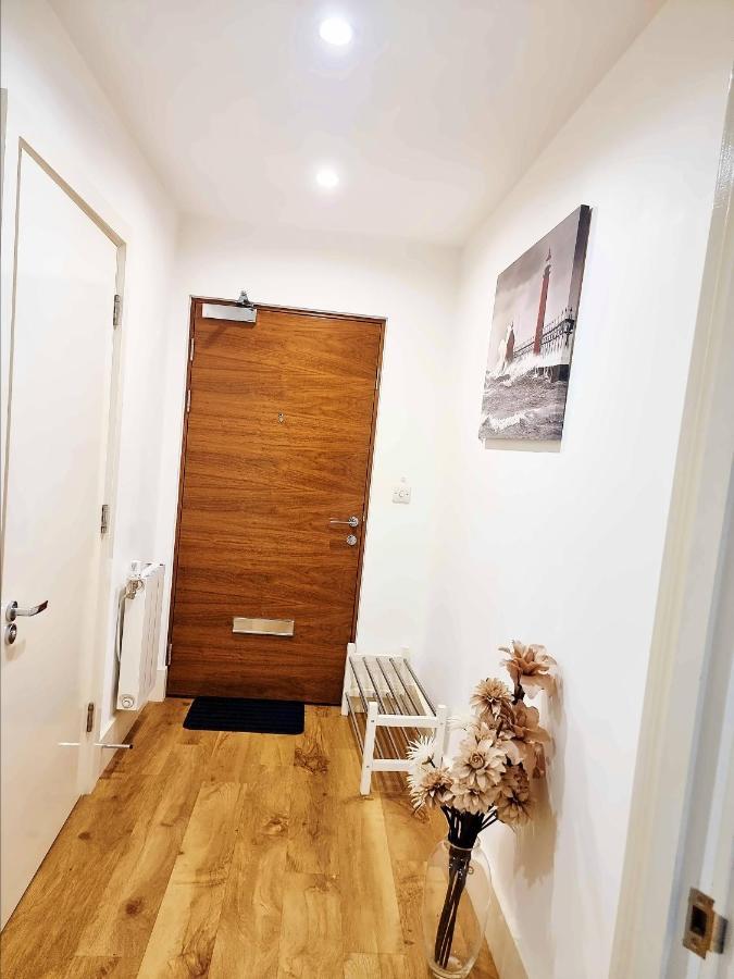 Your Riverside 2 With Private Balcony Apartamento