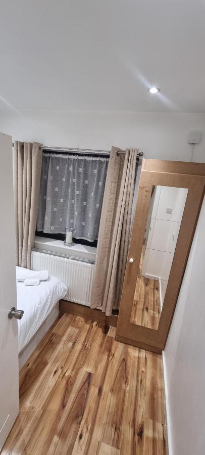 Beautiful With Free On Street Parking In Sydenham Séjour chez l'habitant Londres