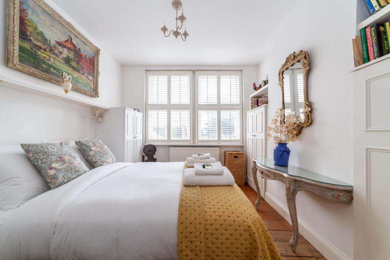 Charming And Spacious 1 Bedroom Flat In Battersea