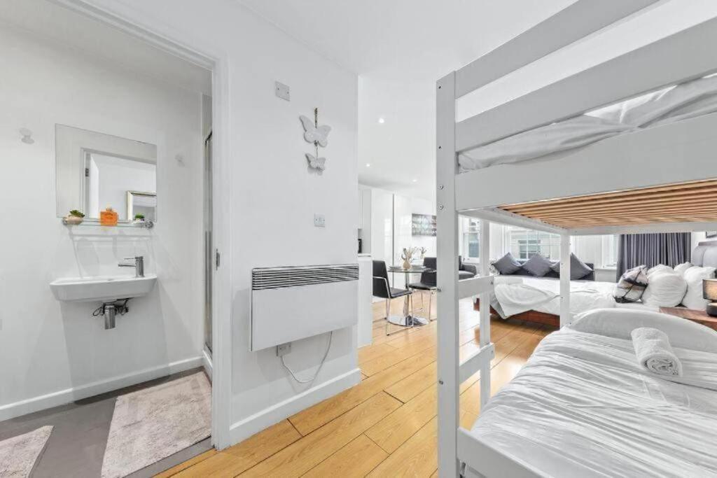 1 Bedroom Flat Piccadilly Sleep 7 In Vr10 Apartamento Londres