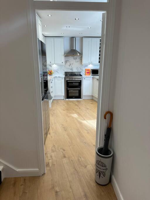 Stylish, Smart & Fun 4 Bed * Londres